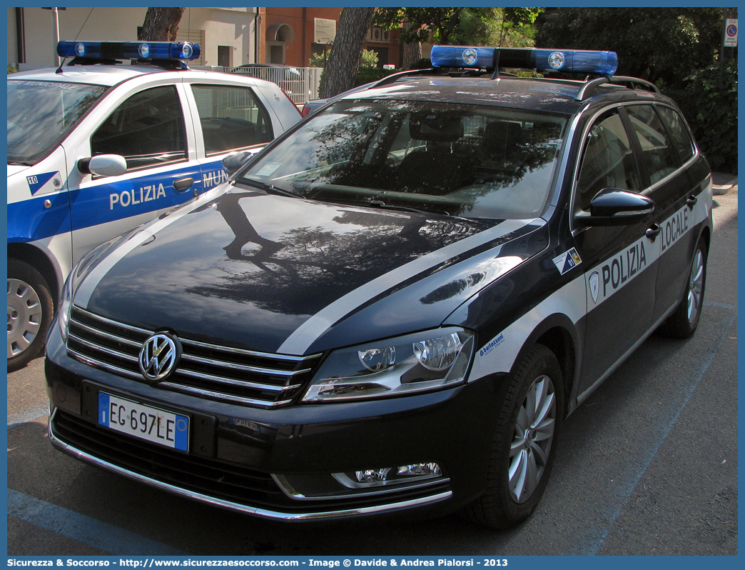 -
Polizia Locale
Servizio Associato Medio Polesine
Volkswagen Passant Variant V serie
Allestitore Bertazzoni S.r.l.
Parole chiave: Polizia;Locale;Municipale;Medio Polesine;Bosaro;Canaro;Crespino;Frassinelle;Polesella;Pontecchio Polesine;Volkswagen;Passat;Variant;SW;S.W.;Station Wagon;Bertazzoni