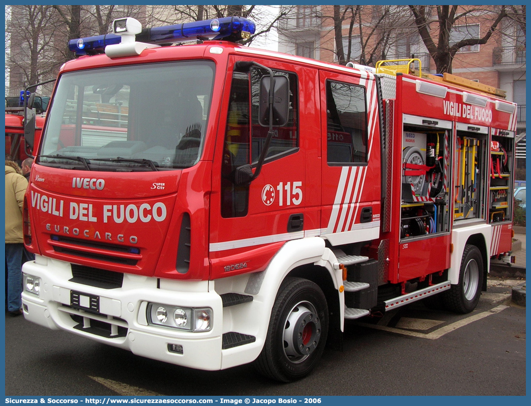 VF 24193
Corpo Nazionale Vigili del Fuoco
Iveco Magirus EuroCargo
120E24 II serie "SuperCity"
Parole chiave: VVF;V.V.F.;Corpo;Nazionale;Vigili;del;Fuoco;AutoPompaSerbatoio;APS;A.P.S.;Iveco;Magirus;EuroCargo;SuperCity;120E24