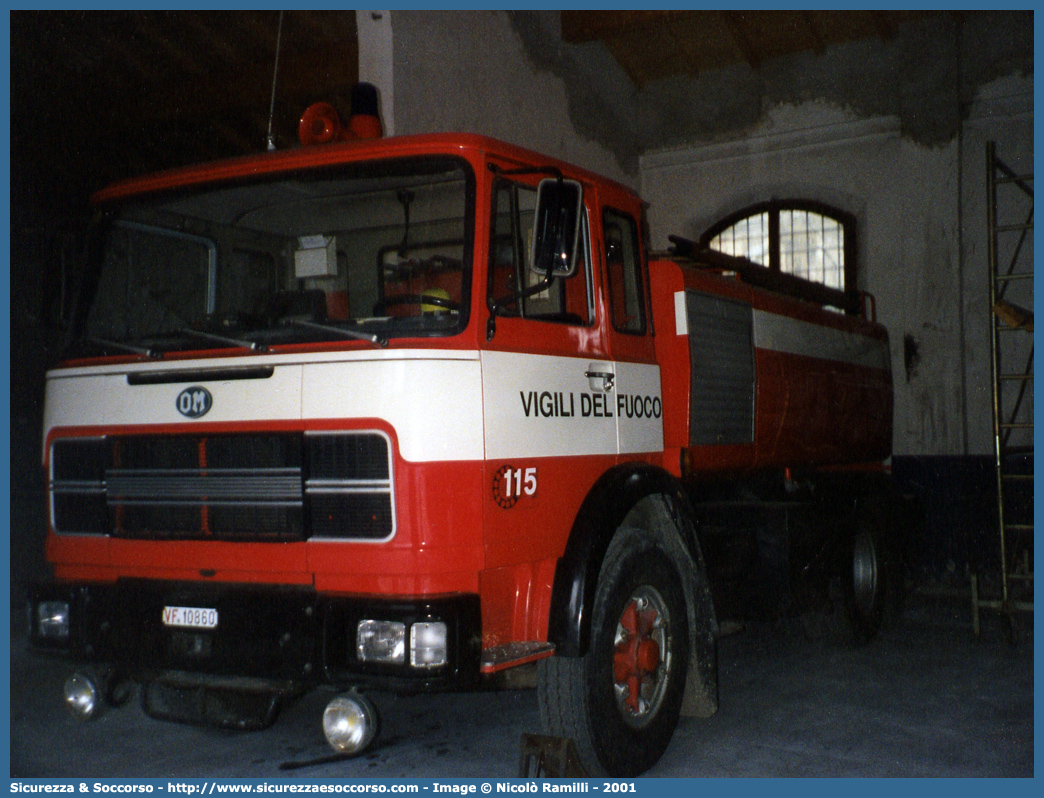 VF 10860
Corpo Nazionale Vigili del Fuoco
OM 155
Allestitori Baribbi S.p.A.
Parole chiave: Corpo;Nazionale;Vigili del Fuoco;Vigili;Fuoco;ABP;A.B.P.;AutoBottePompa;AutoBotte;OM;155;Baribbi