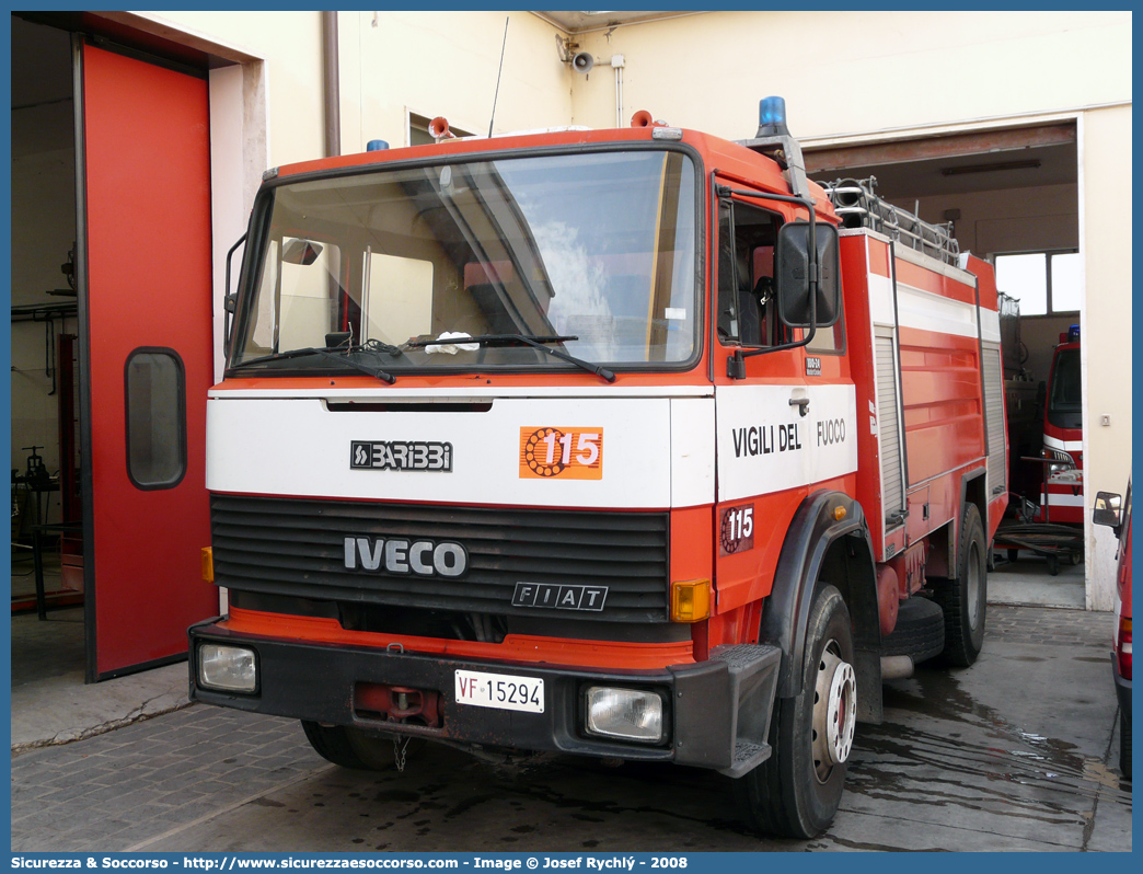 VF 15294
Corpo Nazionale Vigili del Fuoco
Iveco 180-24
Allestitore Baribbi S.p.A.
Parole chiave: Corpo;Nazionale;Vigili del Fuoco;Vigili;Fuoco;ABP;A.B.P.;AutoBottePompa;AutoBotte;Fiat;Iveco;180-24;180 - 24;Baribbi