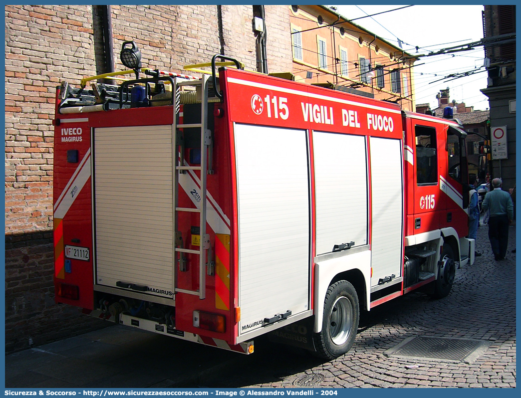 VF 21112
Corpo Nazionale Vigili del Fuoco
Iveco Magirus City2000
100E21 I serie
Parole chiave: VVF;V.V.F.;Corpo;Nazionale;Vigili;del;Fuoco;AutoPompaSerbatoio;APS;A.P.S.;Iveco;Magirus;EuroFire;100E21;City2000;City;2000