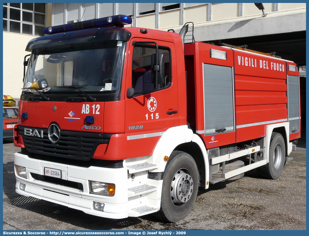 VF 22564
Corpo Nazionale Vigili del Fuoco
Mercedes Benz Atego 1828 I serie restyling
Allestitore BAI S.r.l.
Parole chiave: Corpo;Nazionale;Vigili del Fuoco;Vigili;Fuoco;ABP;A.B.P.;AutoBottePompa;AutoBotte;Mercedes Benz;Atego;1828;BAI;B.A.I.;22564