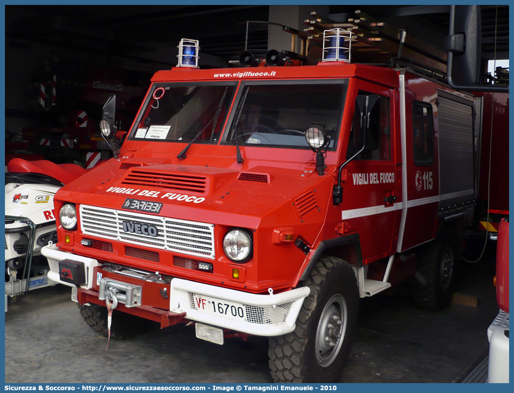 VF 16700
Corpo Nazionale Vigili del Fuoco
Iveco 40-10WM
Allestitore Baribbi S.p.A.
Parole chiave: VF;V.F.;VVF;V.V.F.;Corpo;Nazionale;Vigili;del;Fuoco;Polisoccorso;Iveco;40-10WM;40;10;WM;VM90;VM 90;Magirus