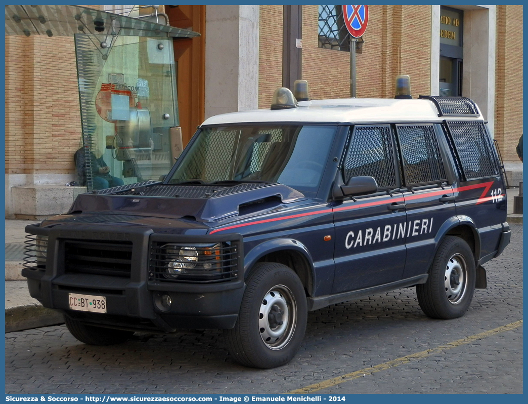 CC BT938
Arma dei Carabinieri
Battaglioni Mobili
Land Rover Discovery II serie Restyling
Parole chiave: CC;C.C.;Arma;dei;Carabinieri;Battaglioni;Battaglione;Mobili;Land Rover;Discovery;Ordine;Pubblico;Blindato