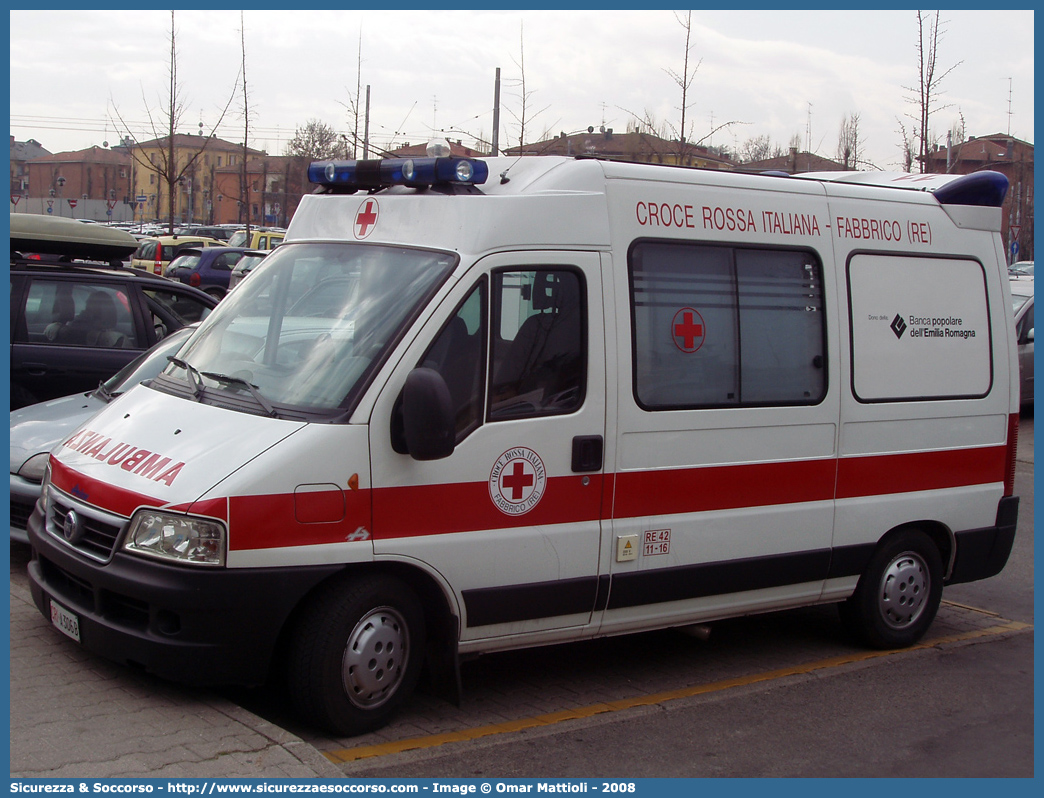 CRI A306B
Croce Rossa Italiana
Fabbrico
Fiat Ducato II serie restyling
Allestitore Aricar S.p.A.
Parole chiave: Croce;Rossa;Italiana;CRI;C.R.I.;Ambulanza;Fiat;Ducato;Aricar;Fabbrico