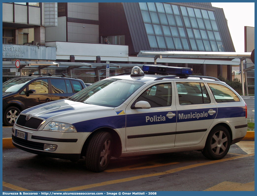 -
Polizia Municipale
Comune di Modena
Skoda Octavia Wagon II serie
Allestitore Olmedo S.p.A.
Parole chiave: Polizia;Locale;Municipale;Modena;Skoda;Octavia;Wagon;Station;SW;S.W.;Olmedo