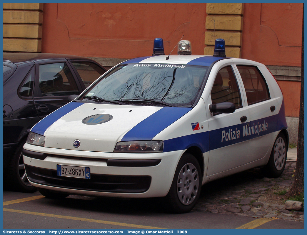 -
Polizia Municipale
Comune di Maranello
Fiat Punto II serie
Parole chiave: Polizia;Locale;Municipale;Maranello;Fiat;Punto