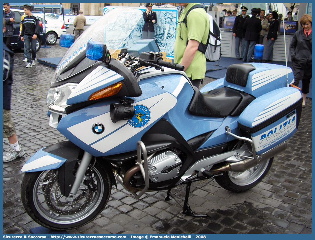 Polizia G1719
Polizia di Stato
Polizia Stradale
BMW R1200RT I serie
Parole chiave: Polizia di Stato;Polizia;PS;Polizia Stradale;BMW;R1200 RT;R 1200 RT;R;RT;G1719