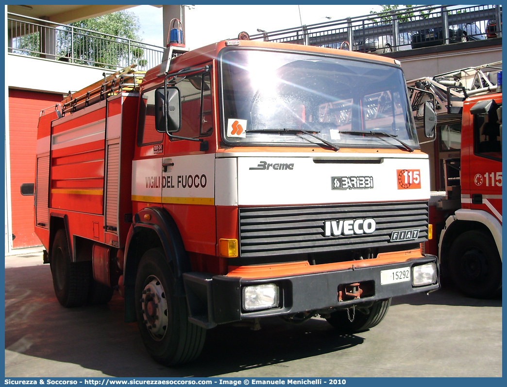 VF 15292
Corpo Nazionale Vigili del Fuoco
Iveco 180-24
Allestitore Baribbi S.p.A.
Parole chiave: Corpo;Nazionale;Vigili del Fuoco;Vigili;Fuoco;ABP;A.B.P.;AutoBottePompa;AutoBotte;Fiat;Iveco;180-24;180 - 24;Baribbi