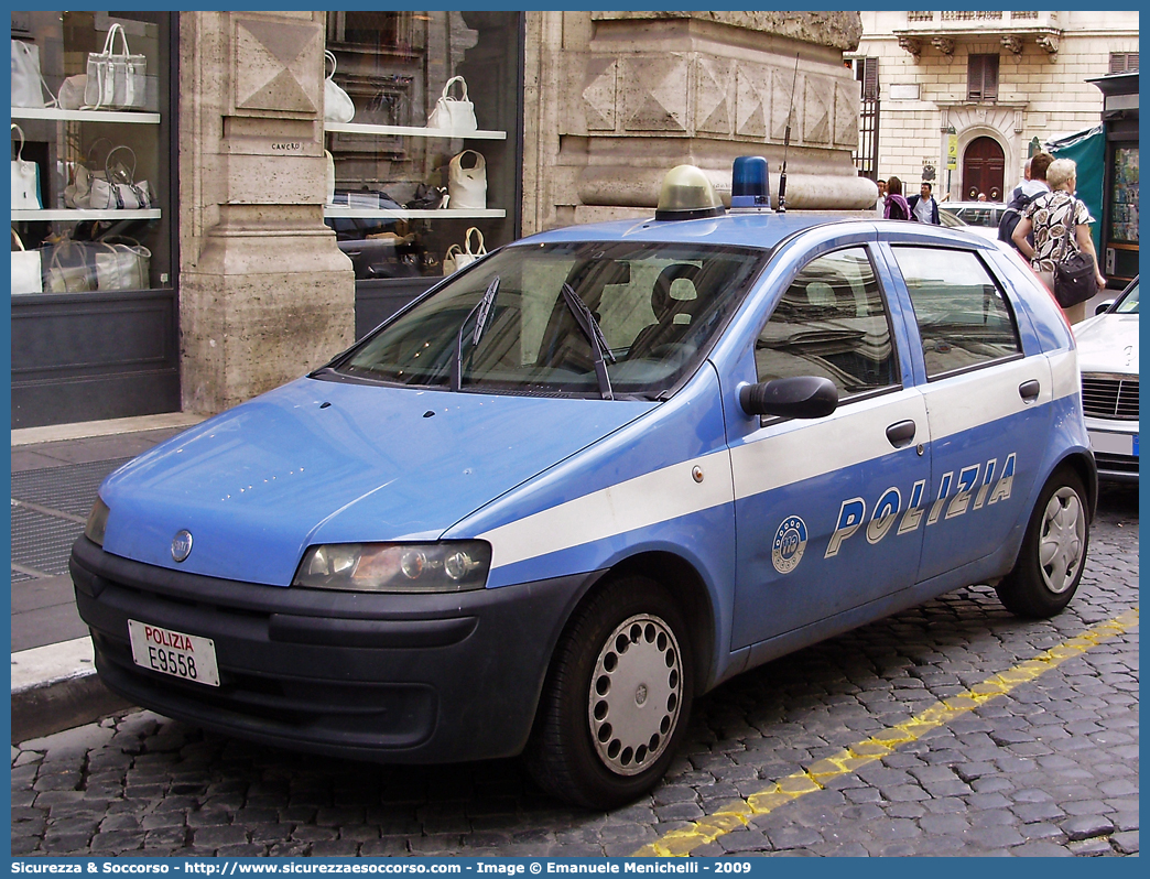 Polizia E9558
Polizia di Stato
Fiat Punto II serie
Parole chiave: Polizia di Stato;Polizia;PS;Fiat;Punto;E9558