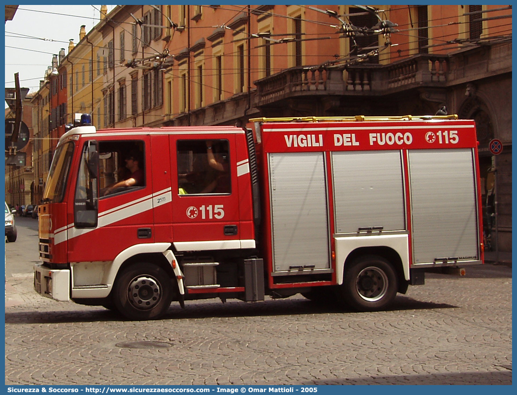 VF 21112
Corpo Nazionale Vigili del Fuoco
Iveco Magirus City2000
100E21 I serie
Parole chiave: VVF;V.V.F.;Corpo;Nazionale;Vigili;del;Fuoco;AutoPompaSerbatoio;APS;A.P.S.;Iveco;Magirus;EuroFire;100E21;City2000;City;2000