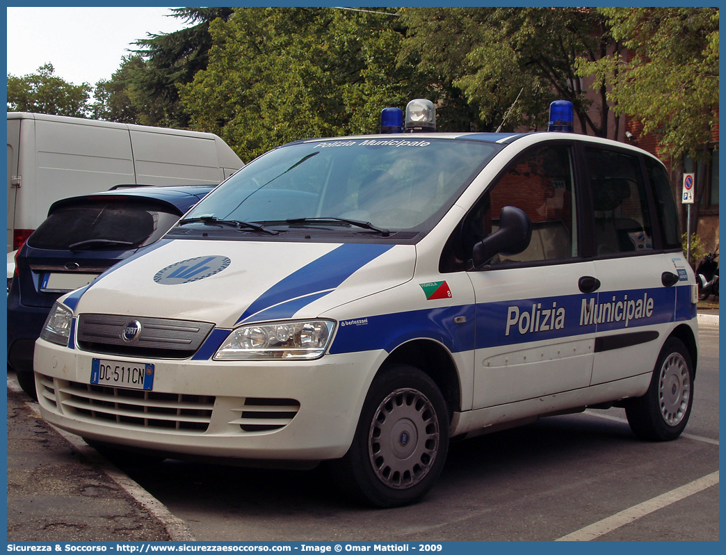 -
Polizia Municipale
Comune di Vignola
Fiat Multipla II serie
Allestitore Bertazzoni S.r.l.
Parole chiave: Polizia;Locale;Municipale;Vignola;Fiat;Multipla;Bertazzoni