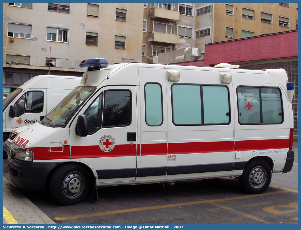 CRI A446A
Croce Rossa Italiana
Pescara
Fiat Ducato II serie restyling
Allestitore Bollanti S.r.l.
Parole chiave: Croce;Rossa;Italiana;CRI;C.R.I.;Ambulanza;Fiat;Ducato;Bollanti;Pescara