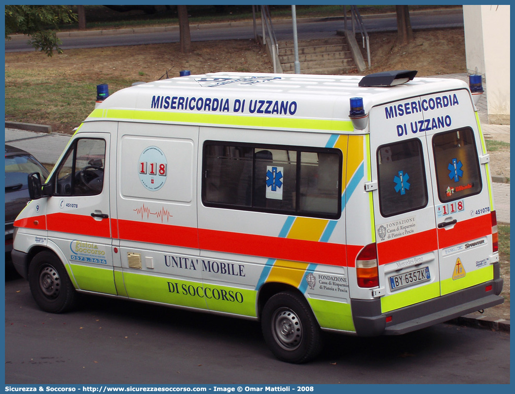 9
Misericordia di Uzzano
Mercedes Benz Sprinter I serie restyling
Allestitore Giorgetti Car S.n.c.
Parole chiave: Misericordie;Misericordia;Uzzano;Ambulanza;Mercedes Benz;Sprinter;Giorgetti Car