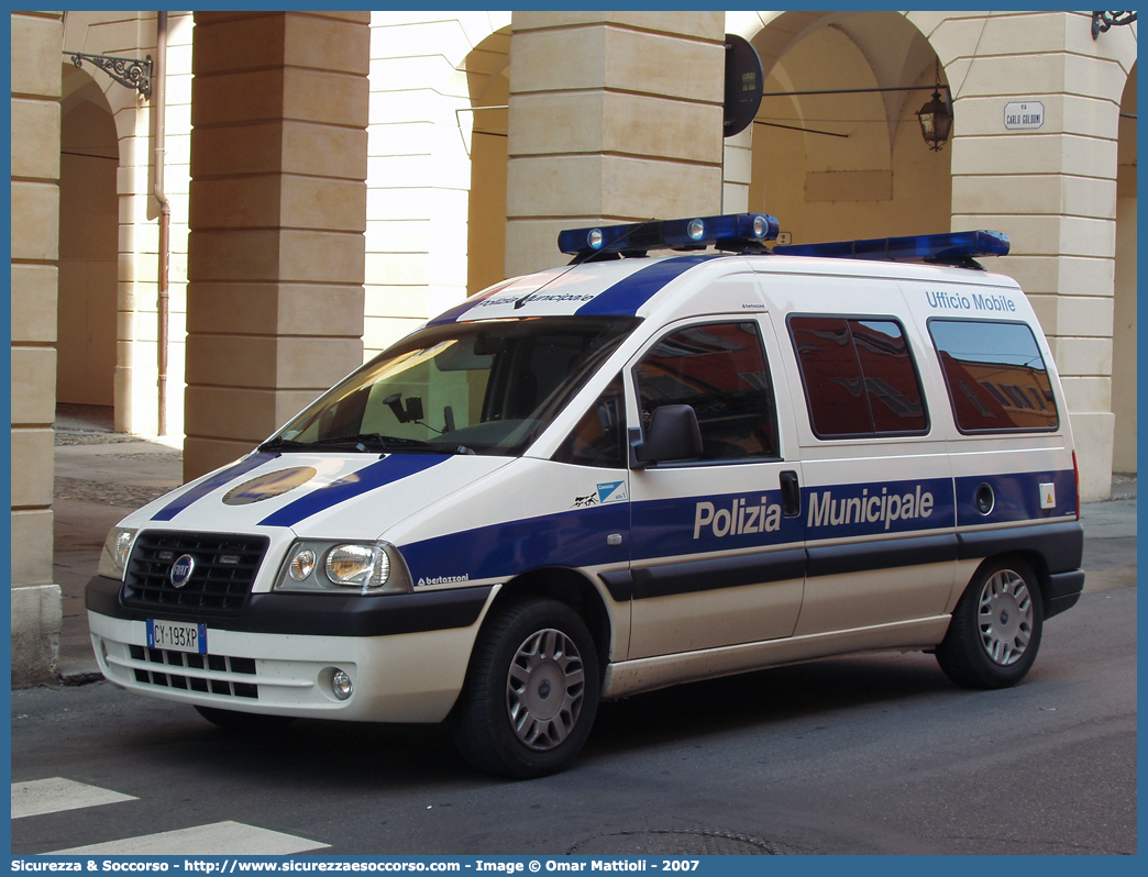 -
Polizia Municipale
Comune di Cavezzo
Fiat Scudo III serie
Allestitore Bertazzoni S.r.l.
Parole chiave: Polizia;Locale;Municipale;Cavezzo;Fiat;Scudo;Bertazzoni