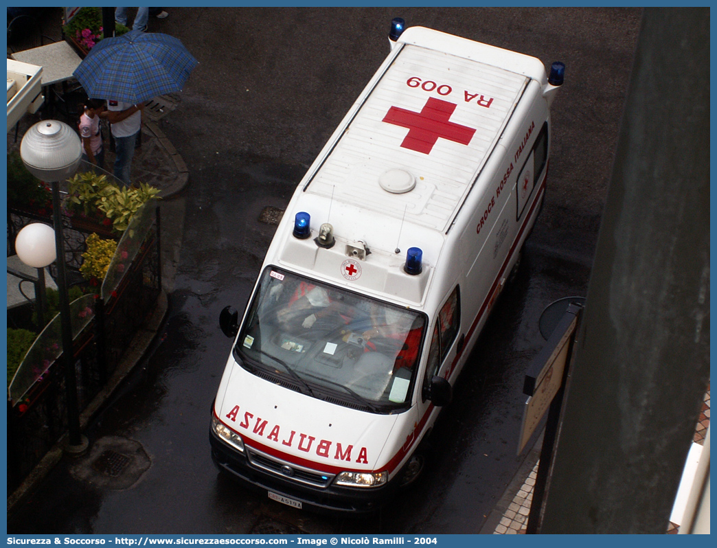 CRI A519A
Croce Rossa Italiana
Ravenna
Fiat Ducato II serie restyling
Allestitore EDM S.r.l.
Parole chiave: Croce;Rossa;Italiana;CRI;C.R.I.;Ambulanza;Fiat;Ducato;EDM;Ravenna