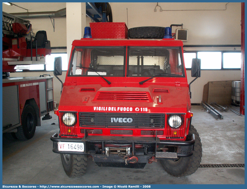 VF 16498
Corpo Nazionale Vigili del Fuoco
Iveco 40-10WM
Allestitore Baribbi S.p.A.
Parole chiave: VF;V.F.;VVF;V.V.F.;Corpo;Nazionale;Vigili;del;Fuoco;Polisoccorso;Iveco;40-10WM;40;10;WM;VM90;VM 90;Magirus