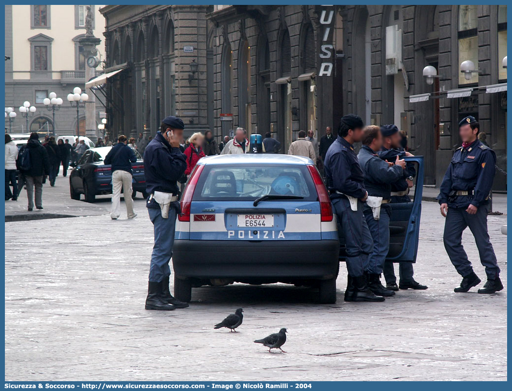 Polizia E6544
Polizia di Stato
Reparto Mobile
Fiat Punto I serie
Parole chiave: PS;P.S.;Polizia;Polizia di Stato;Reparto Mobile;Fiat;Punto