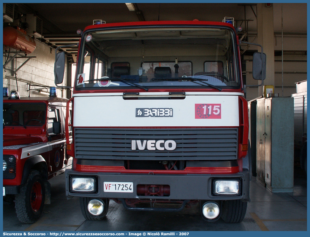 VF 17254
Corpo Nazionale Vigili del Fuoco
Iveco 190-26
Allestitore Baribbi S.p.A.
Parole chiave: VVF;V.V.F.;Corpo;Nazionale;Vigili;del;Fuoco;ABP;A.B.P.;AutoBottePompa;AutoBotte;Fiat;Iveco;190-26;190 - 26;Baribbi