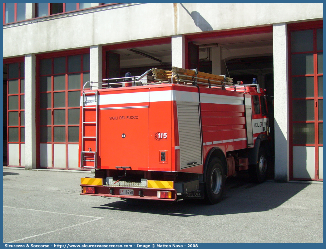 VF 16990
Corpo Nazionale Vigili del Fuoco
Iveco 190-26
Allestitore Baribbi S.p.A.
Parole chiave: VVF;V.V.F.;Corpo;Nazionale;Vigili;del;Fuoco;ABP;A.B.P.;AutoBottePompa;AutoBotte;Fiat;Iveco;190-26;190 - 26;Baribbi