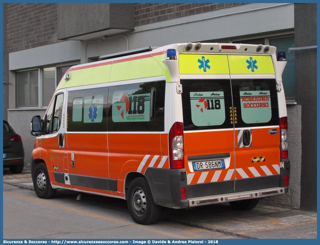 BRAVO 28
118 Romagna Soccorso
Ambito Territoriale di Rimini
Fiat Ducato III serie
Allestitore Aricar S.p.A.
Parole chiave: 118;Romagna;Soccorso;Rimini;Ambulanza;Autoambulanza;Fiat;Ducato;X250;X 250;Aricar