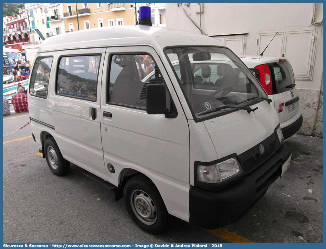 CP 2990
Corpo delle Capitanerie di Porto
Guardia Costiera
Piaggio Porter II serie
Parole chiave: CP;C.P.;GC;G.C.;Guardia;Costiera;Capitaneria;Capitanerie;di;Porto;Piaggio;Porter