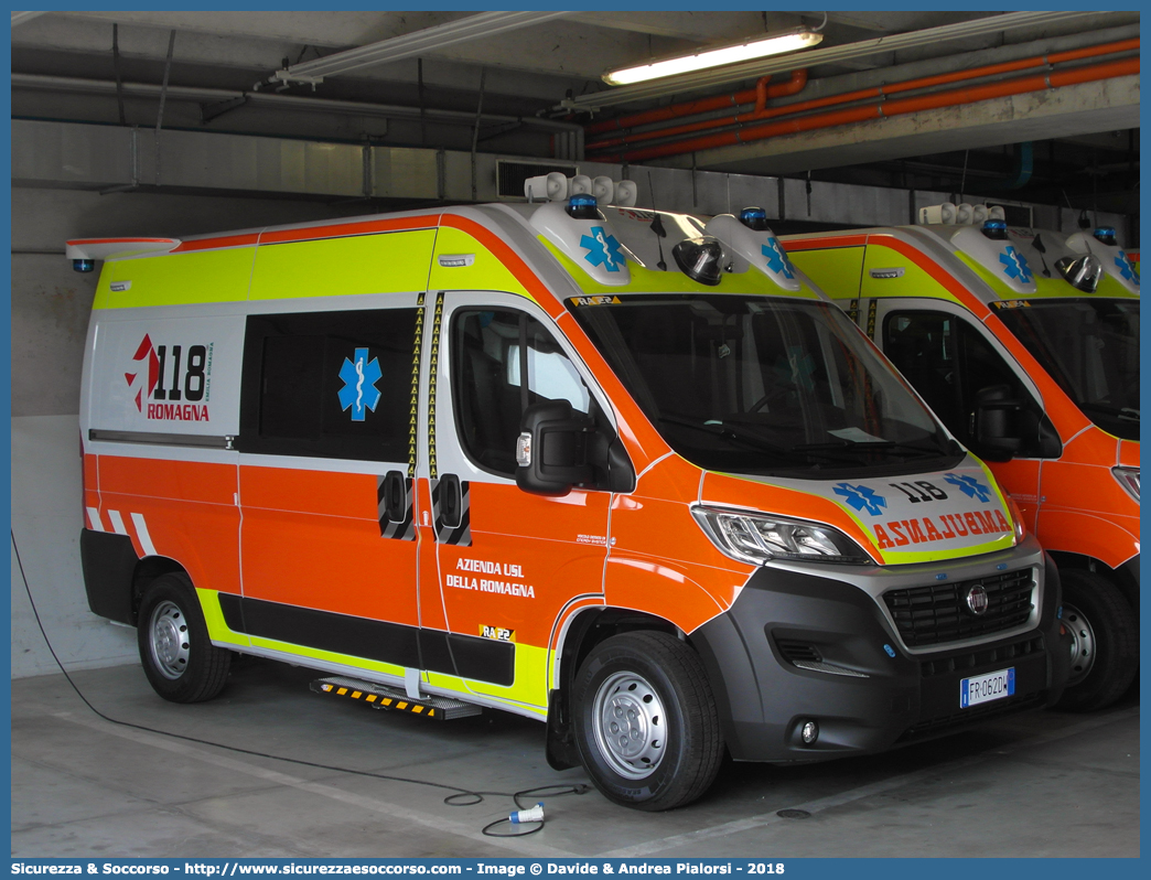 RA 22
118 Romagna Soccorso
Ambito Territoriale di Ravenna
Fiat Ducato III serie restyling
Allestitore Safety Car S.r.l.
Parole chiave: 118;Romagna;Ravenna;Soccorso;Ambulanza;Autoambulanza;Fiat;Ducato;X290;X 290;Orion;Safety Car