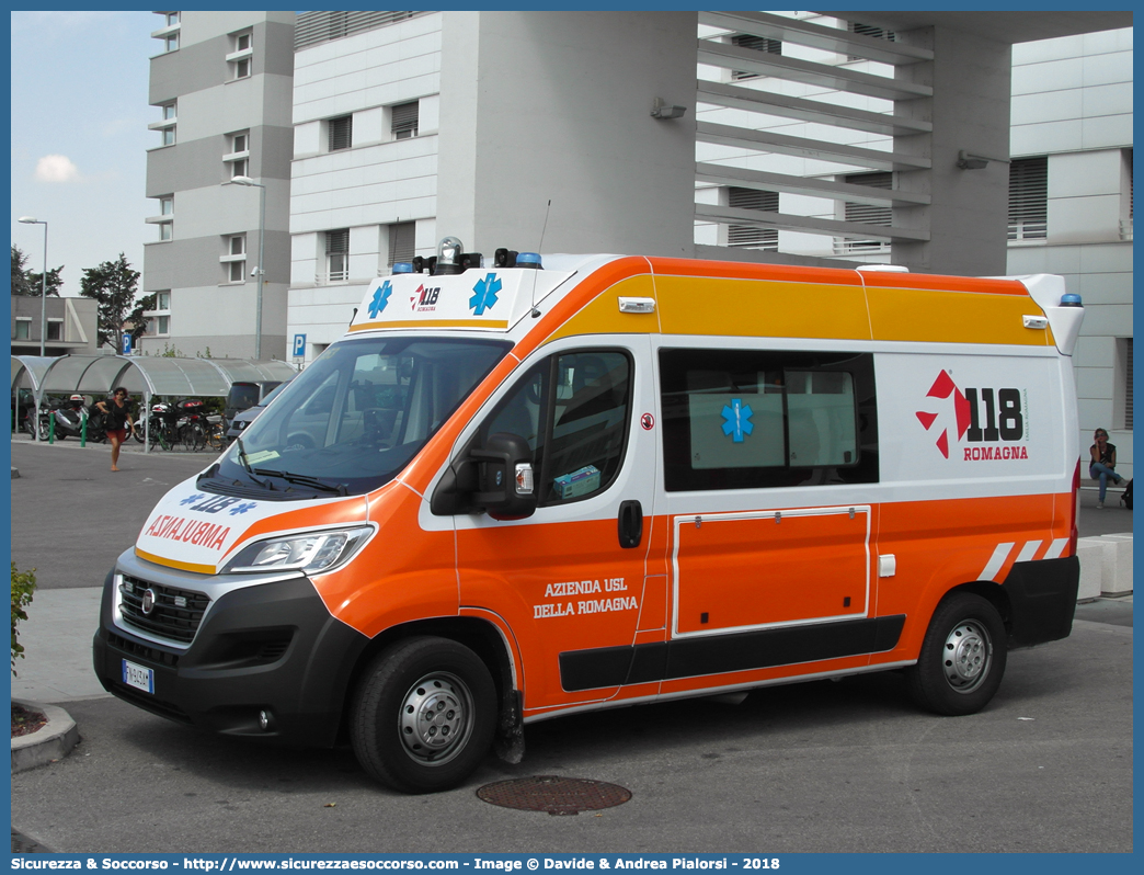 FO 053
118 Romagna Soccorso
Ambito Territoriale di Forlì
Fiat Ducato III serie restyling
Allestitore Safety Car S.r.l.
Parole chiave: 118;Romagna;Forlì;Forli;Soccorso;Ambulanza;Autoambulanza;Fiat;Ducato;X290;X 290;Boneschi;Savio