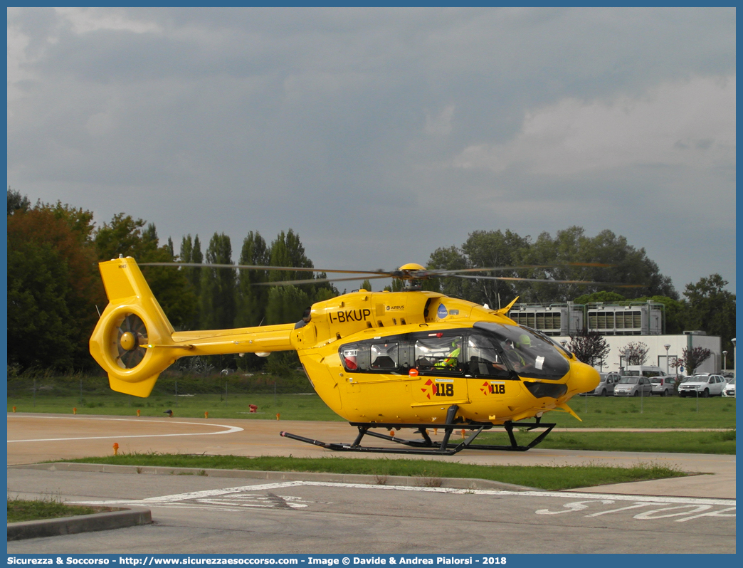 I-BKUP
118 Regione Emilia Romagna
Airbus Helicopters EC145 T2
Base di Bologna
Parole chiave: 118;Emilia Romagna;Bologna;Airbus;Helicopters;EuroCopter;EC;145;T2;T 2;I-BKUP;Elicottero;Elisoccorso