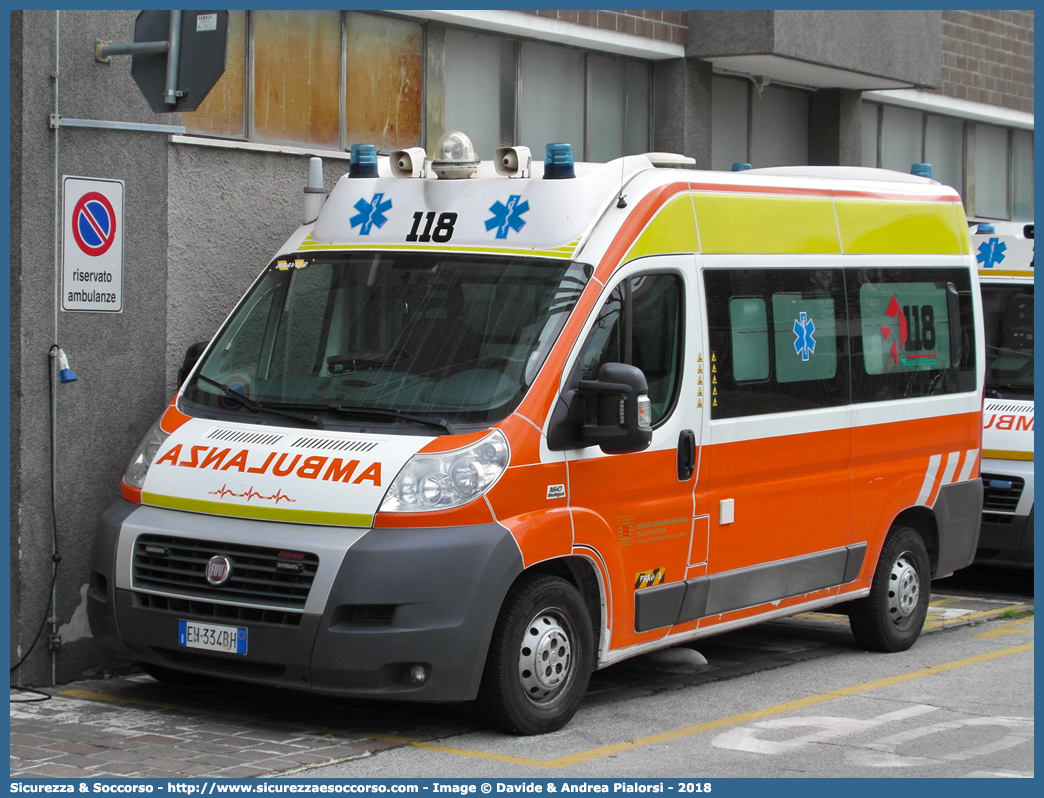 BRAVO 03
118 Romagna Soccorso
Ambito Territoriale di Rimini
Fiat Ducato III serie
Allestitore FAST S.r.l.
Parole chiave: 118;Romagna;Soccorso;Rimini;Ambulanza;Autoambulanza;Fiat;Ducato;X250;X 250;FAST;F.A.S.T.