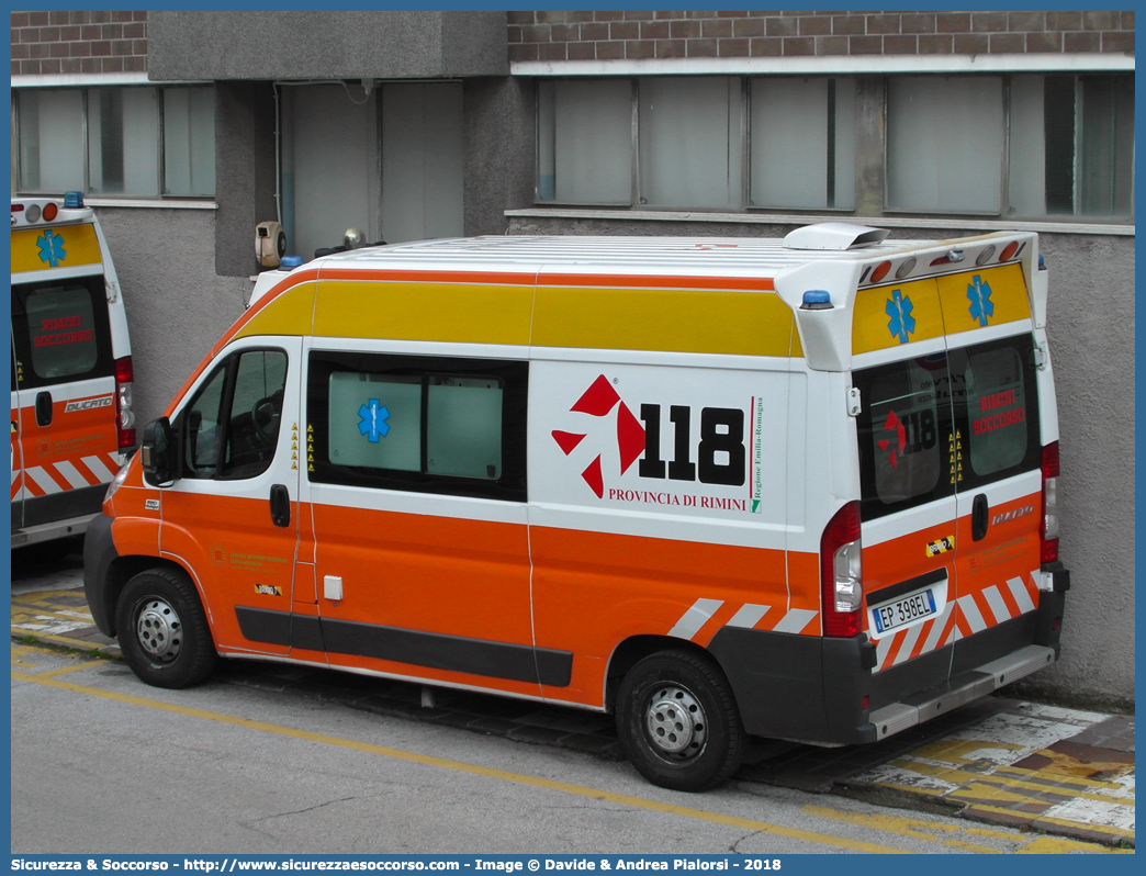 BRAVO 07
118 Romagna Soccorso
Ambito Territoriale di Rimini
Fiat Ducato III serie
Allestitore Boneschi S.r.l.
(variante)
Parole chiave: 118;Romagna;Soccorso;Rimini;Ambulanza;Fiat;Ducato;X;250;Savio;Boneschi