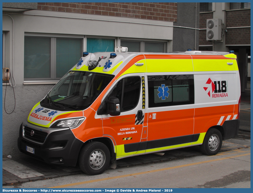 BRAVO 19
118 Romagna Soccorso
Ambito Territoriale di Rimini
Fiat Ducato III serie restyling
Allestitore Safety Car S.r.l.
Parole chiave: 118;Romagna;Soccorso;Rimini;Ambulanza;Autoambulanza;Fiat;Ducato;X290;X 290;Orion;Safety Car