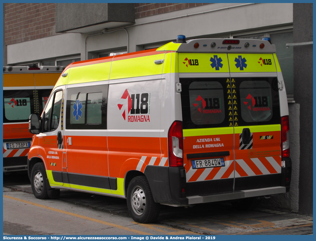 BRAVO 19
118 Romagna Soccorso
Ambito Territoriale di Rimini
Fiat Ducato III serie restyling
Allestitore Safety Car S.r.l.
Parole chiave: 118;Romagna;Soccorso;Rimini;Ambulanza;Autoambulanza;Fiat;Ducato;X290;X 290;Orion;Safety Car