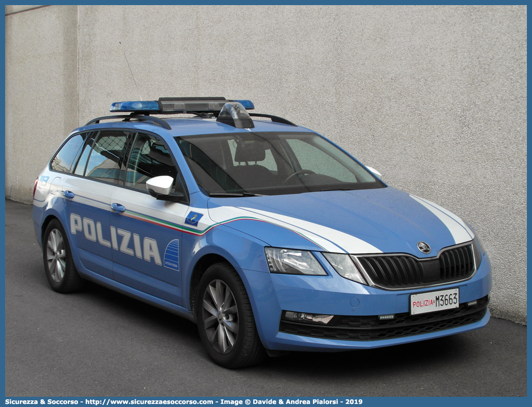 Polizia M3663
Polizia di Stato
Polizia Stradale
Autovia Padana
Skoda Octavia Wagon V serie
Allestitore Focaccia Group S.r.l.
Parole chiave: PS;P.S.;Polizia;di;Stato;Stradale;Autostradale;Autovia;Padana;Skoda;Octavia;Wagon;Focaccia