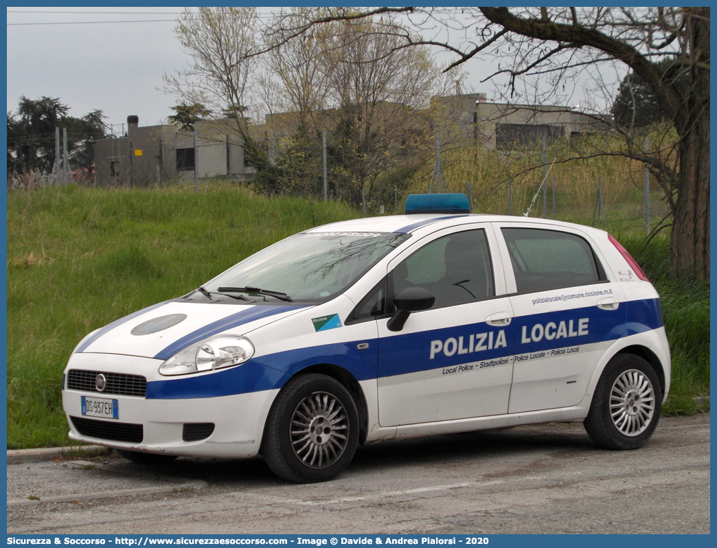 -
Polizia Locale
Comune di Riccione
Fiat Grande Punto
Parole chiave: Polizia;Locale;Municipale;Riccione;Fiat;Grande Punto