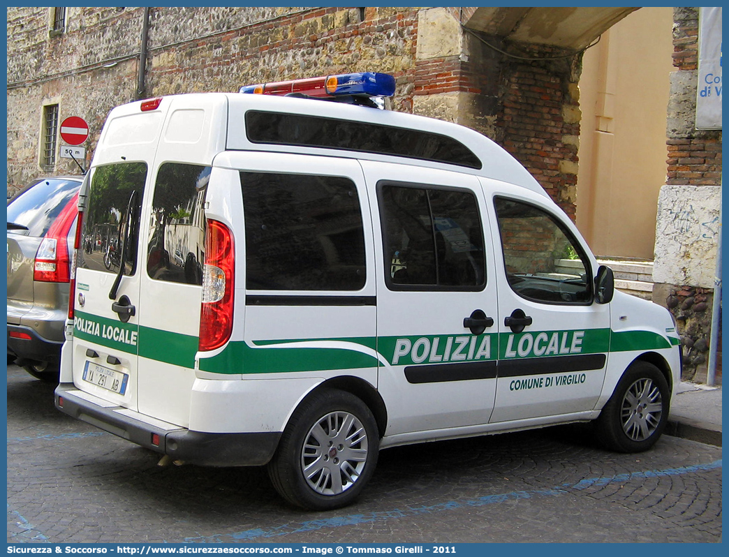 Polizia Locale YA291AB
Polizia Locale
Comune di Virgilio
Fiat Doblò I serie restyling
Allestitore Bertazzoni S.r.l.
Parole chiave: Polizia;Locale;Municipale;Virgilio;Fiat;Doblò;Doblo;YA291AB;YA 291 AB;Bertazzoni