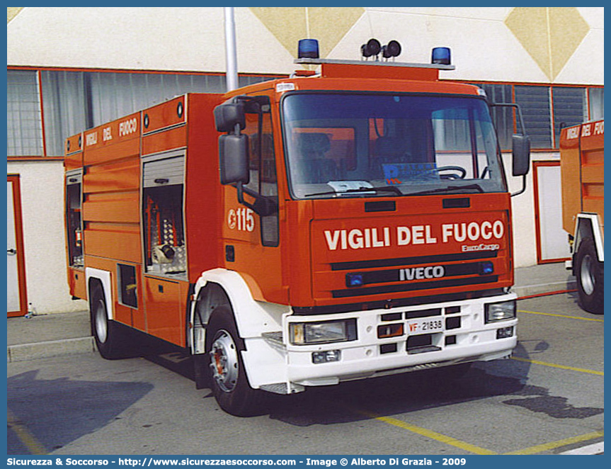 VF 21838
Corpo Nazionale Vigili del Fuoco
Iveco EuroCargo 150E27 I serie
Allestitore Scelza S.n.c.
Parole chiave: Corpo;Nazionale;Vigili del Fuoco;Vigili;Fuoco;ABP;A.B.P.;AutoBottePompa;AutoBotte;Iveco;EuroCargo;150E27;150 E 27;150 E27;Scelza