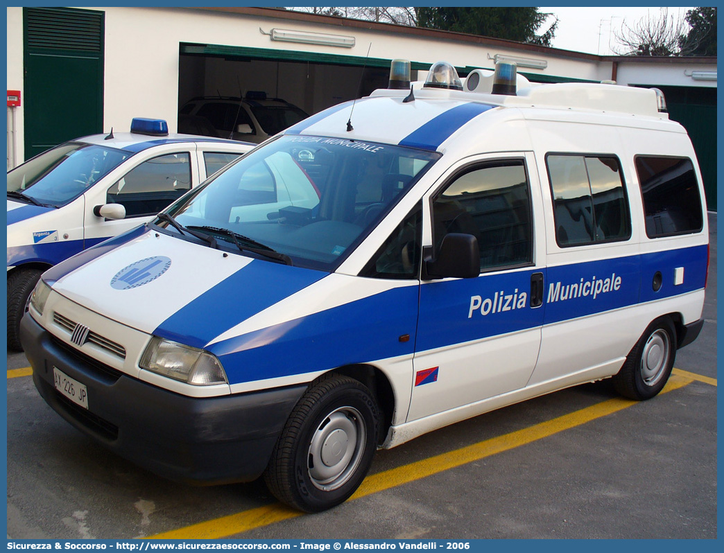 -
Polizia Municipale
Comune di Argenta
Fiat Scudo I serie
Parole chiave: Polizia;Locale;Municipale;Argenta;Fiat;Scudo