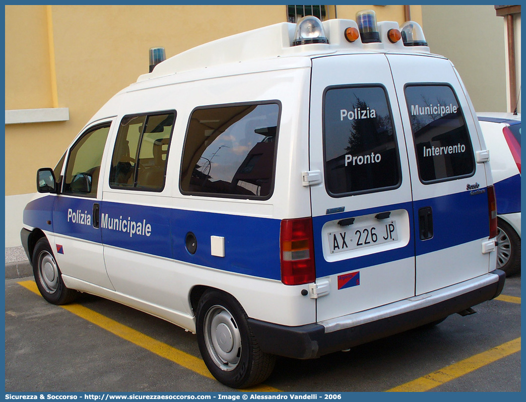 -
Polizia Municipale
Comune di Argenta
Fiat Scudo I serie
Parole chiave: Polizia;Locale;Municipale;Argenta;Fiat;Scudo