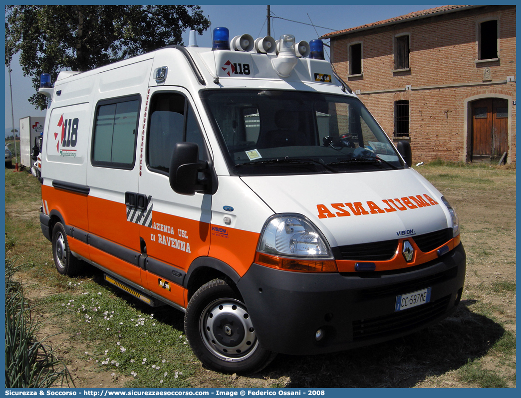 RA 38
118 Romagna Soccorso
Ambito Territoriale di Ravenna
Renault Master III serie
Allestitore Vision S.r.l.
Parole chiave: Renault;Master;118;Romagna;Ravenna;Soccorso;Ambulanza;Vision