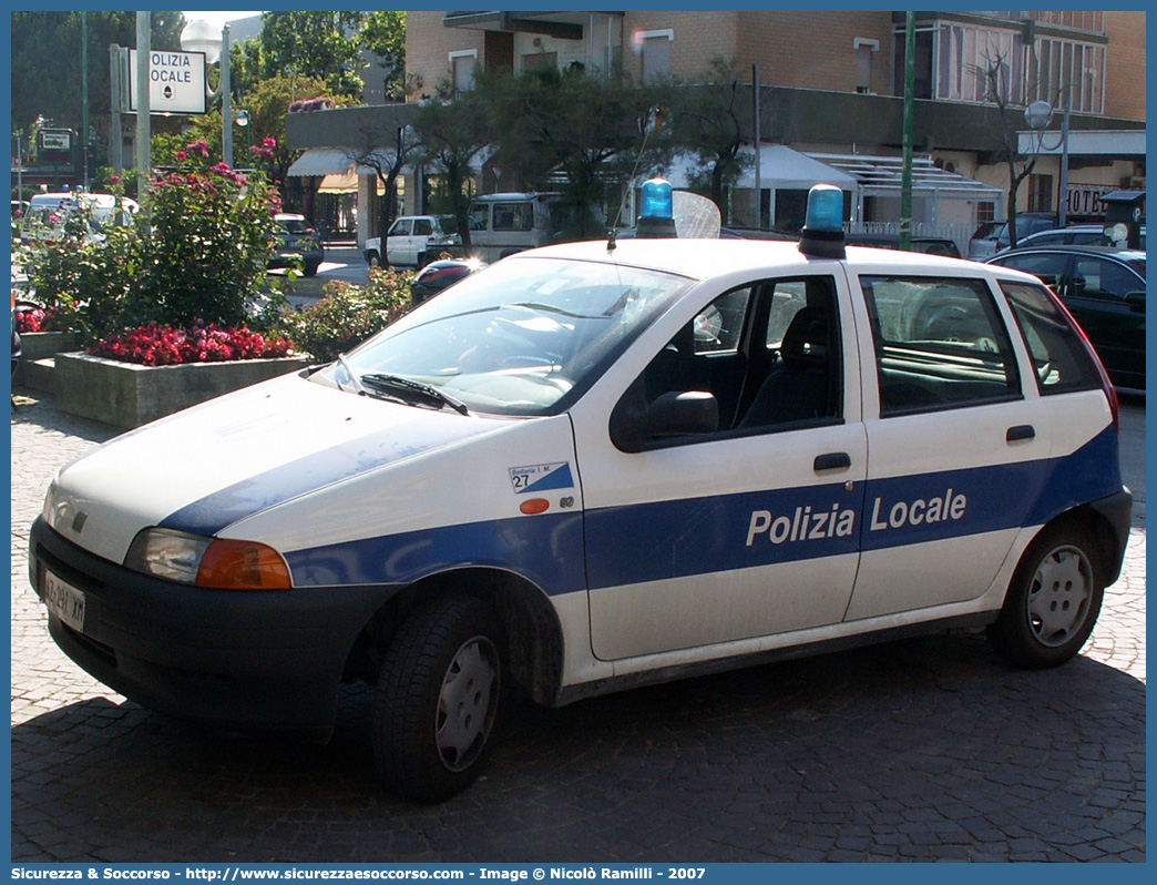 -
Polizia Locale
Comune di Bellaria Igea Marina
Fiat Punto I serie
Parole chiave: Polizia;Locale;Municipale;Bellaria;Igea Marina;Fiat;Punto