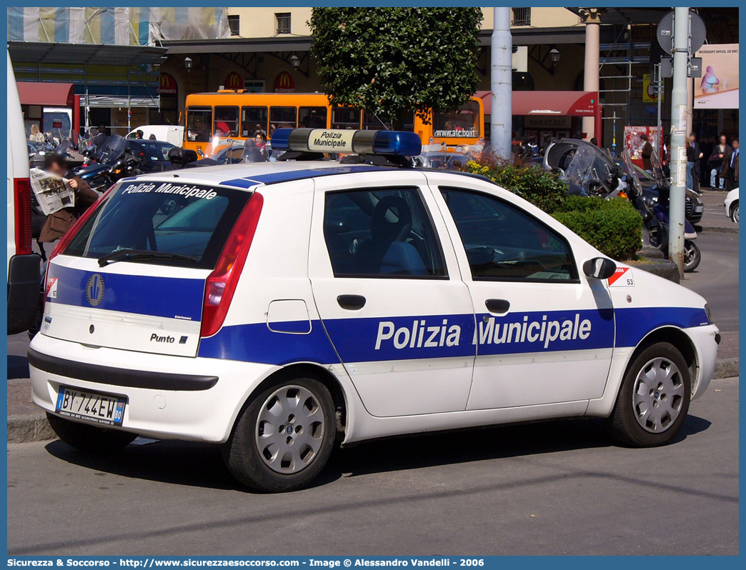 -
Polizia Municipale
Comune di Bologna
Fiat Punto II serie
Allestitore Bertazzoni S.r.l.
Parole chiave: Polizia;Municipale;Locale;Bologna;Fiat;Punto;Bertazzoni