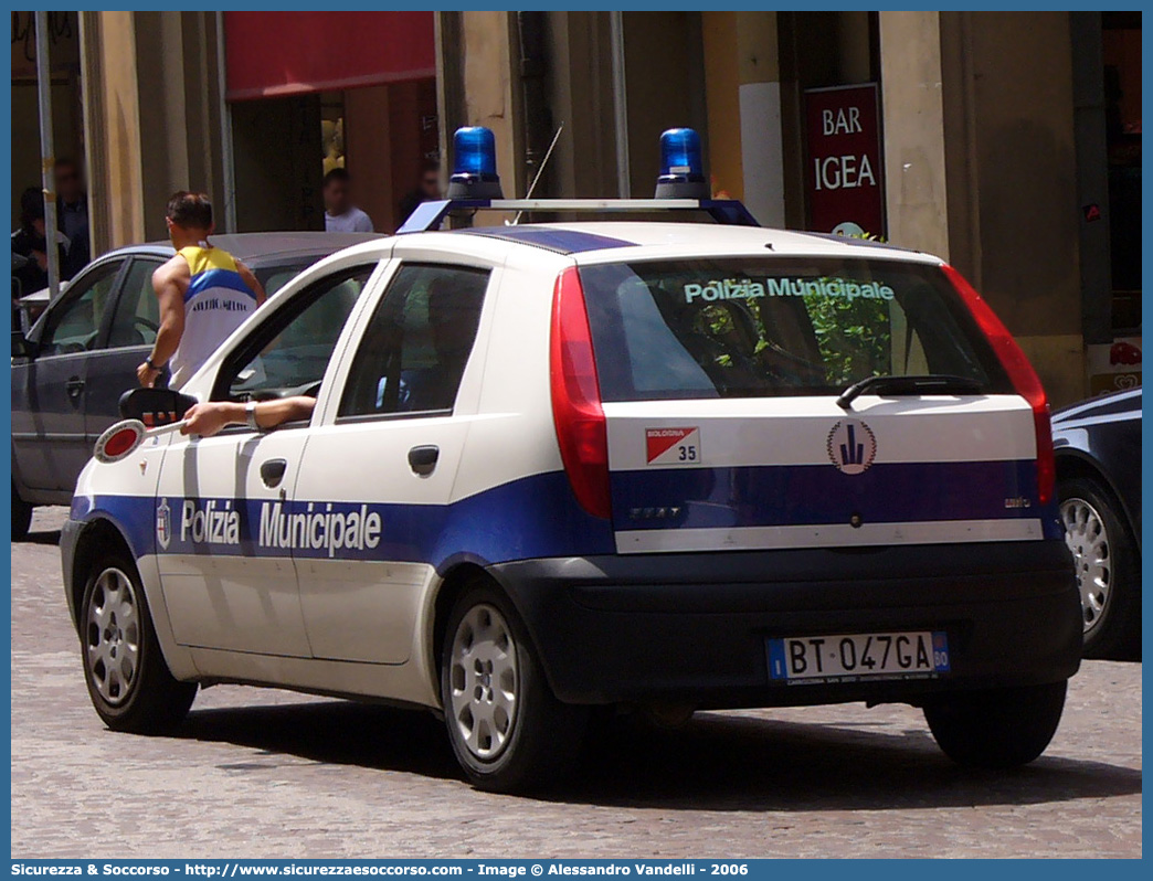 -
Polizia Municipale
Comune di Bologna
Fiat Punto II serie
Parole chiave: Polizia;Municipale;Locale;Bologna;Fiat;Punto