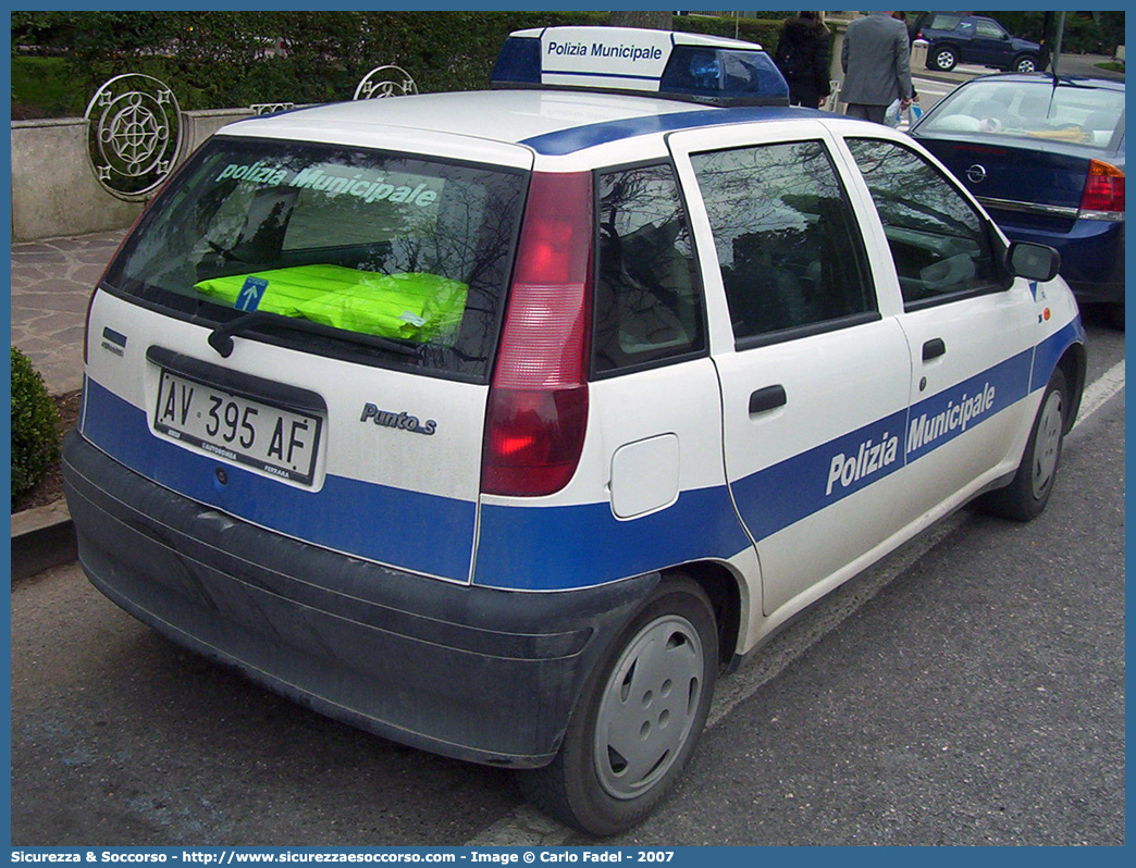 -
Polizia Municipale
Comune di Bondeno
Fiat Punto I serie
