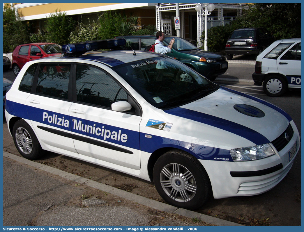 -
Polizia Municipale
Comune di Busseto
Fiat Stilo
Allestitore Bertazzoni S.r.l.
Parole chiave: Polizia;Locale;Municipale;Busseto;Fiat;Stilo;Bertazzoni