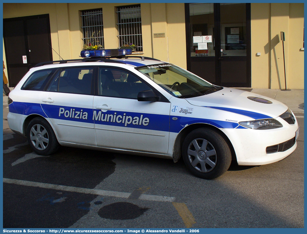 -
Polizia Municipale
Unione Terre d'Argine
Mazda 6 Wagon I serie
Allestitore Bertazzoni S.r.l.
Parole chiave: Polizia;Locale;Municipale;Terre d&#039;Argine;Terre Argine;Campogalliano;Carpi;Novi di Modena;Soliera;Mazda;6;Wagon;SW;S.W.;Bertazzoni