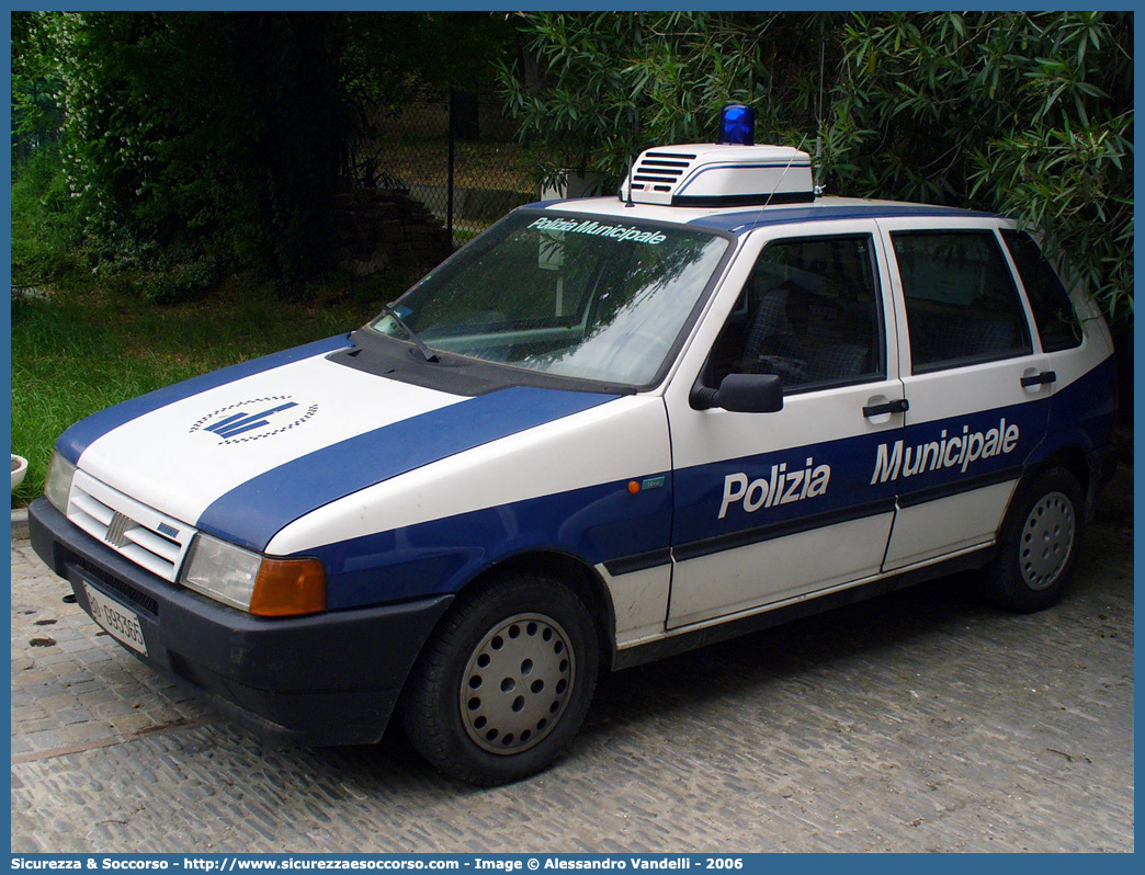 -
Polizia Municipale
Comune di Castel Guelfo di Bologna
Fiat Uno II serie
Parole chiave: Polizia;Locale;Municipale;Castel Guelfo di Bologna;Castelguelfo di Bologna;Fiat;Uno