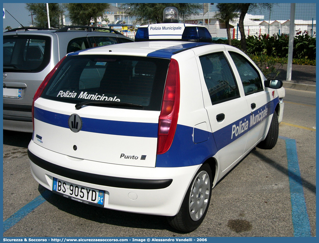 -
Polizia Municipale
Comune di Castel San Giovanni
Fiat Punto II serie
Parole chiave: Polizia;Municipale;Locale;Castel San Giovanni;Fiat;Punto