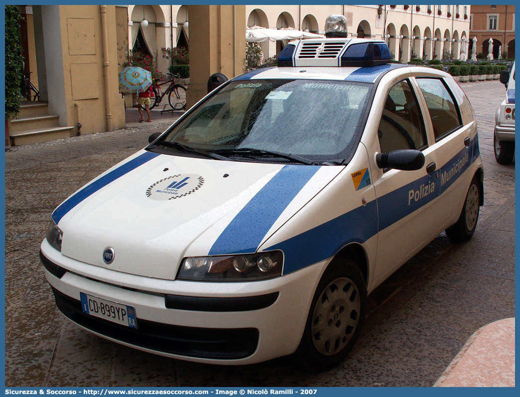 -
Polizia Municipale
Comune di Cervia
Fiat Punto II serie
Allestitore Focaccia Group S.r.l.
Parole chiave: Polizia;Locale;Municipale;Cervia;Fiat;Punto;Focaccia