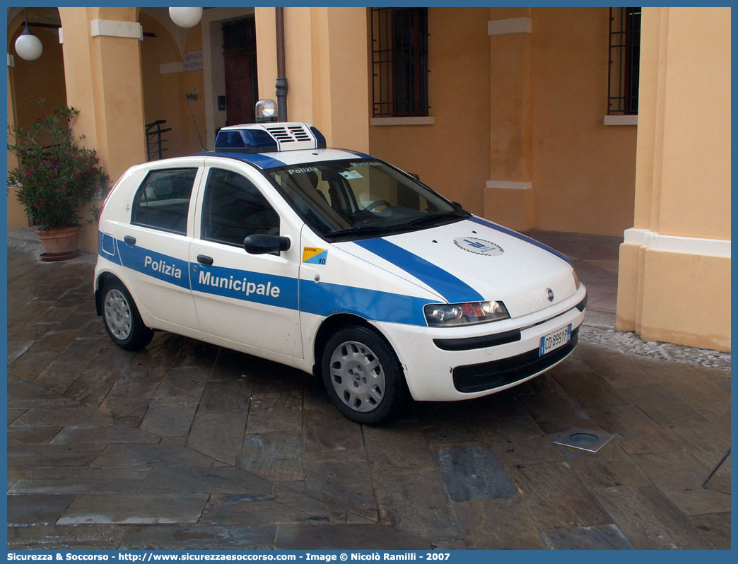 -
Polizia Municipale
Comune di Cervia
Fiat Punto II serie
Allestitore Focaccia Group S.r.l.
Parole chiave: Polizia;Locale;Municipale;Cervia;Fiat;Punto;Focaccia